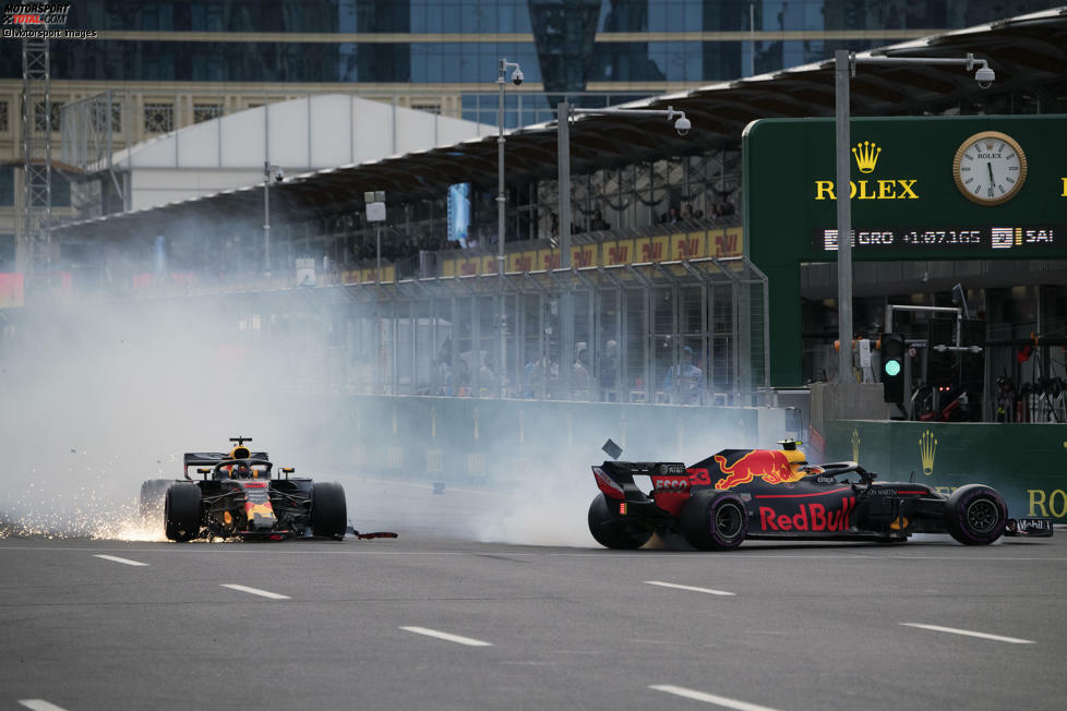 6: Die Katastrophe schlechthin für jeden Teamchef: eine interne Stallkollision. So passiert zwischen Max Verstappen und Daniel Ricciardo in Baku. Ricciardo, vom Tempo her schneller, will vorbei. Red Bull schaut dem Treiben erstaunlich lange zu - bis es tatsächlich kracht. Eine Eskalation der beiden Teamkollegen bleibt aber aus.
