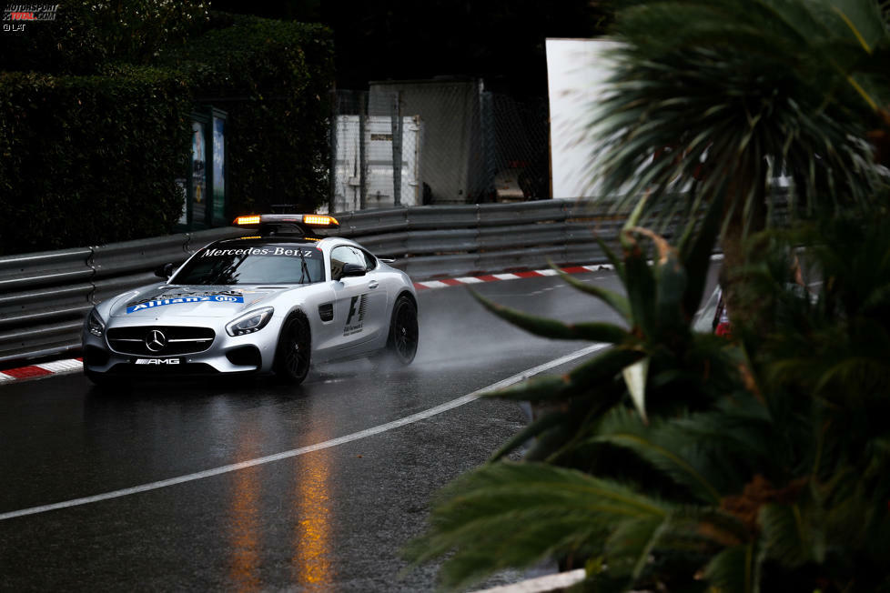 Es war das erste Mal seit 2009, dass bei einem Rennen in Monaco nicht das klassische Safety-Car zum Einsatz kam. Jedoch aktivierte die Rennleitung das Virtuelle Safety-Car infolge der Kollision zwischen Charles Leclerc (Sauber) und Brendon Hartley (Toro Rosso).