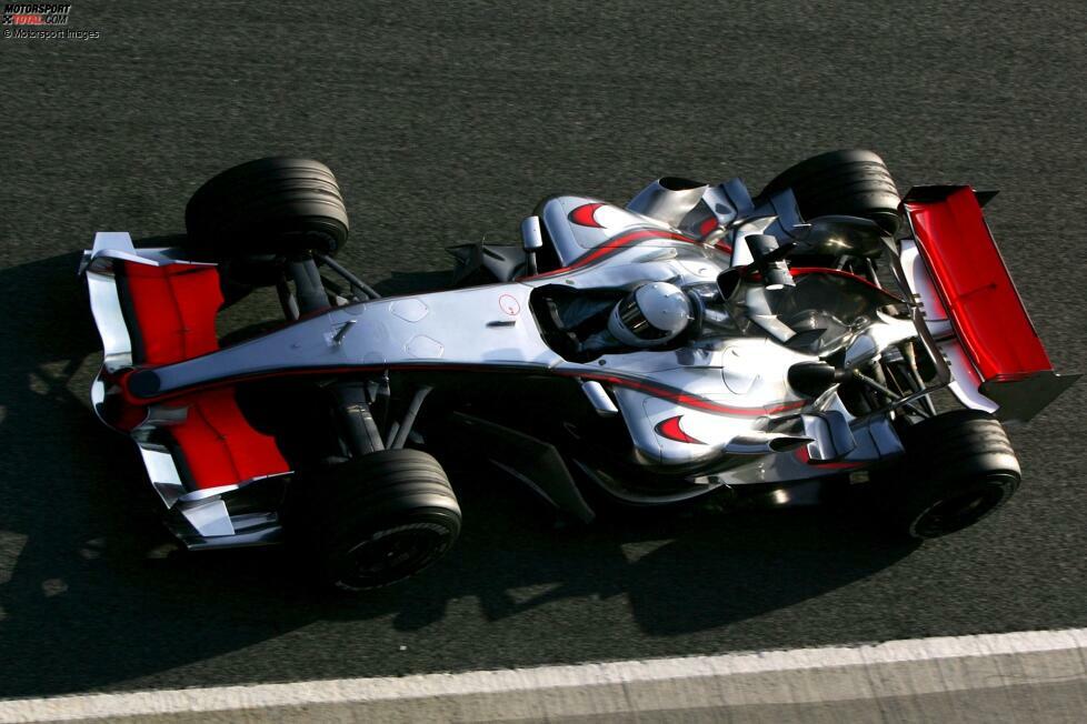 ... Noch-Renault-Fahrer Fernando Alonso schon für McLaren testen darf, rückt er in komplett neutraler Lackierung aus - ohne Sponsorenlogos. Und das ist auch ein markantes Testdesign, genau wie ...