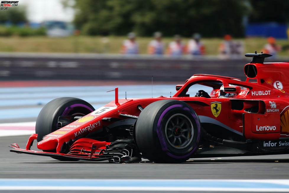 Vettels Frontflügel ist hinüber...