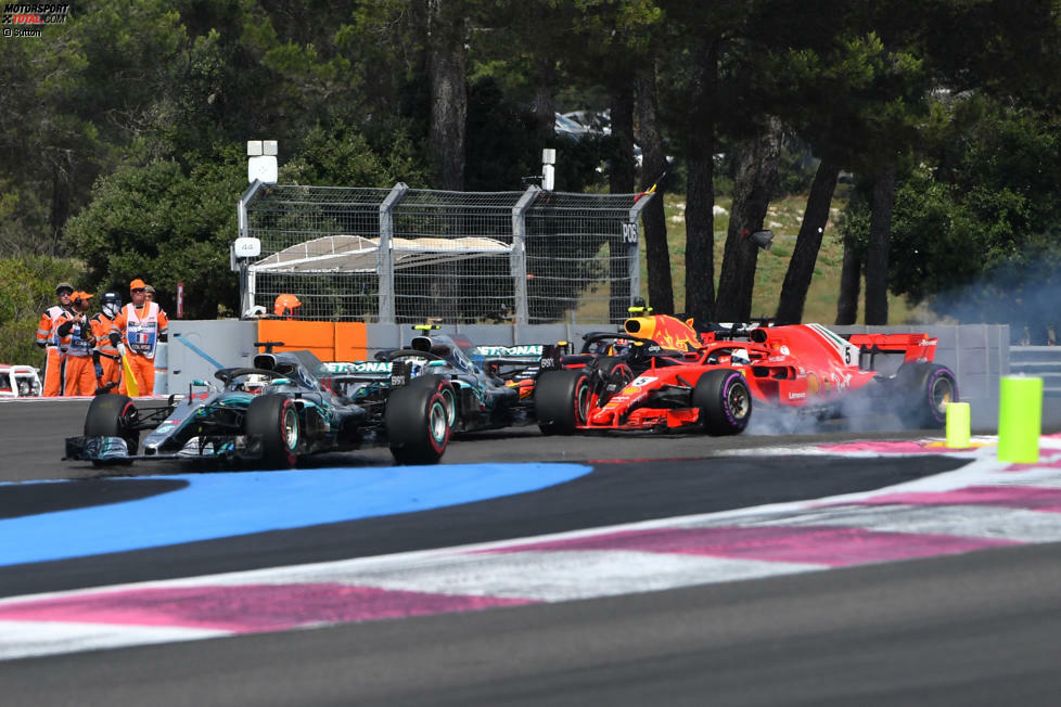 Frankreich: Die erste von vier Kollisionen hat Vettel, als er nach dem Start übermotiviert in Bottas rauscht und sich den Frontflügel demoliert. Dazu hagelt es eine Fünf-Sekunden-Strafe und er wird nur Fünfter. Mercedes ist für Ferrari zu schnell, aber Platz drei war allemal möglich. Realer Punktestand: 131:145. Fehlerbereinigt: 163:124.