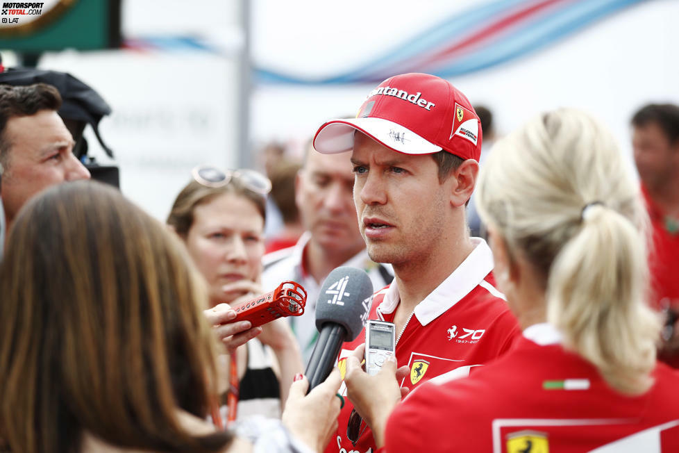 Einige fordern nach dem Zwischenfall eine Rennsperre, doch Vettel hat Glück: Er kommt mit einer Stop-and-Go-Strafe und einige 