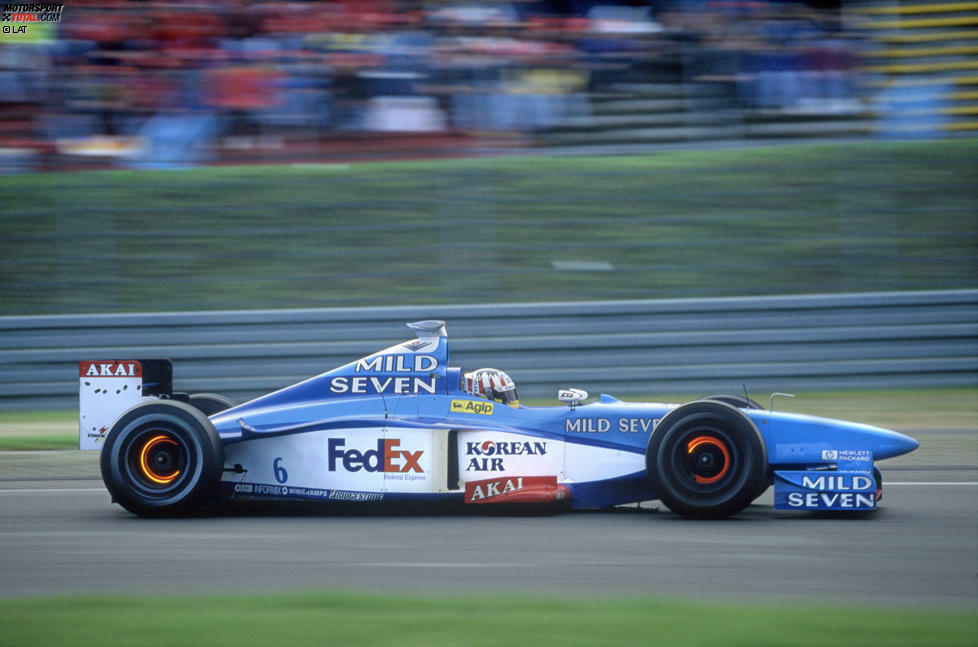 ... nachdem er vom elften Startplatz aus den siebten WM-Lauf 1998 im Benetton B198 in Angriff nahm.