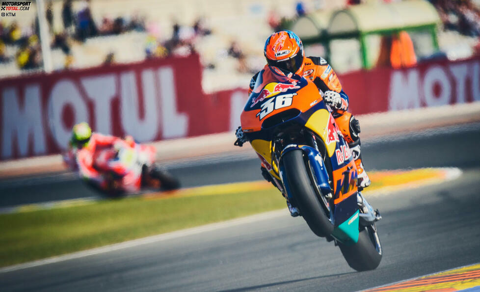 2016 (RC16): Mika Kallio fährt beim Saisonfinale in Valencia das MotoGP-Debüt für KTM. Aufgrund eines technischen Problems kommt der Hersteller beim Einstand in der Königsklasse nicht ins Ziel, aber das wird sich gehörig ändern: