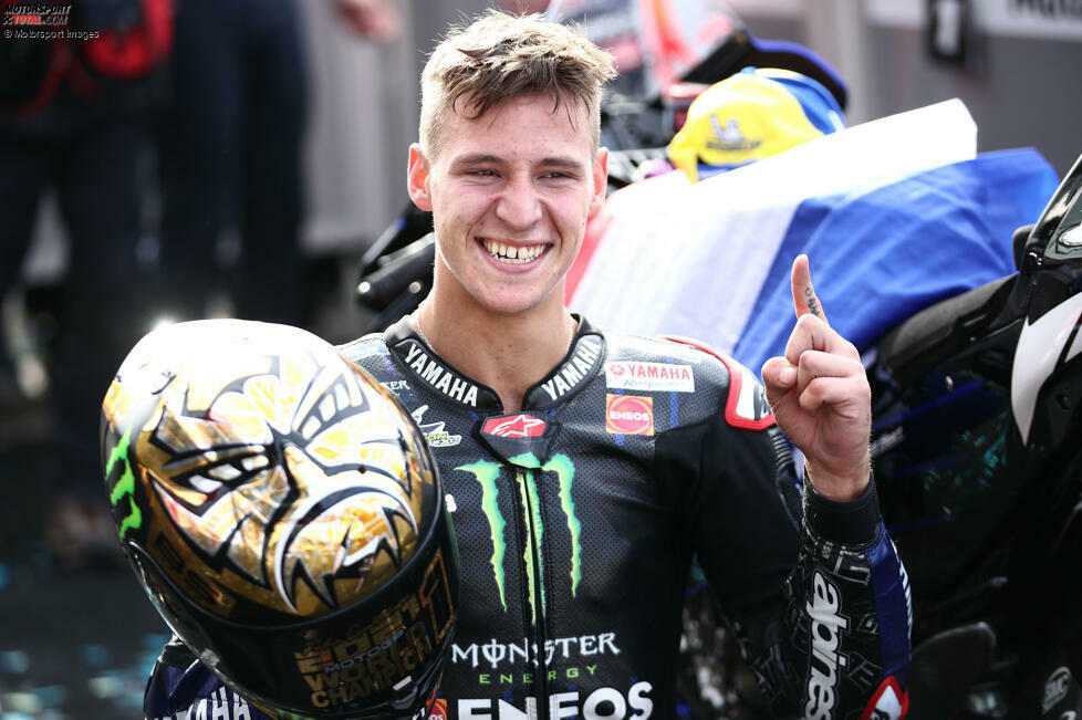 Beim drittletzten Rennen in Misano dann die Entscheidung. Bagnaia stürzt in Führung liegend. Somit reicht Quartararo Platz vier für den vorzeitigen Gewinn des Weltmeistertitels. Ihm gelingt das im Alter von 22 Jahren als erstem Franzosen.