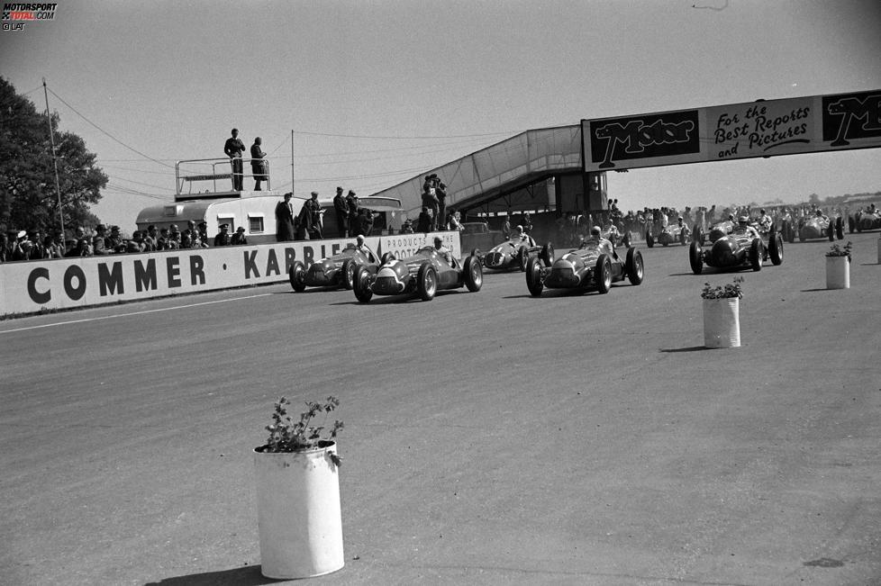 Die Formel-1-Piloten blicken anlässlich des 1.000. Rennens auf die historischen Meilensteine der Königsklasse zurück. Vom Schockmoment 1994 in Imola, über eine Begegnung mit David Coulthard auf der Toilette in Monaco, bis zu Jenson Buttons Triumphfahrt 2011 in Kanada ...