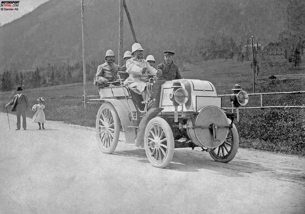 Emil Jellinek am Steuer seines Daimler 16 PS 