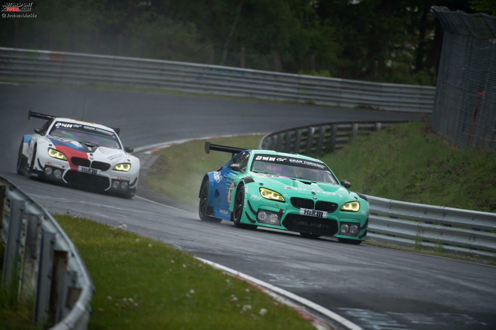 Falken-BMW #33 (Dumbreck/Dusseldorp/Imperatori/Klingmann) - Siegchance: 5 von 5 Sternen

Über das Potenzial des BMW M6 GT3 besteht kein Zweifel. An den Fähigkeiten der vier Fahrer auch nicht. Wenn nun auch die Falken-Reifen passen, hat dieses Auto mehr als nur Außenseiter-Chancen - wie sich im Qualirennen bereits andeutete.