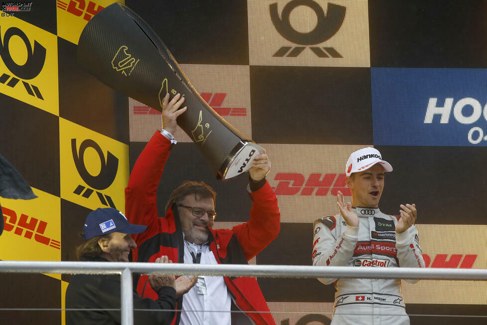 Mit zwölf Siegen, zwölf Pole-Positions, zwölf schnellsten Runden, 40 von 54 möglichen Podiumsplatzierungen und allen drei Meistertiteln gelang der Marke die insgesamt erfolgreichste DTM-Saison der Unternehmensgeschichte. 1991, 2015 und 2016 hatte Audi jeweils zehn Rennen gewonnen.