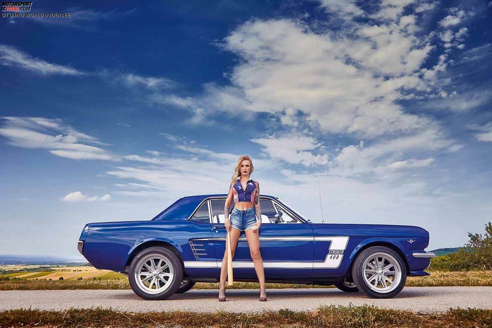 März: American Style im Burgenland! Miss Tuning Vanessa hat eine Spritztour mit einem Ford Mustang 66 unternommen. Location: Siegendorf, Auto: Ford Mustang 66