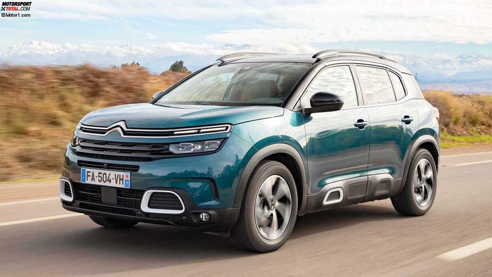 Der C5 Aircross ist Citroens neuer Tiguan-Gegner. Das 4,50-Meter-SUV will vor allem bei Komfort und Design punkten. Einen guten Eindruck machen die große Variabilität und die guten Diesel und Benziner (jeweils mit ca. 130 und 180 PS). Der C5 Aircross startet im Februar 2019 zu Preisen ab 23.290 Euro.