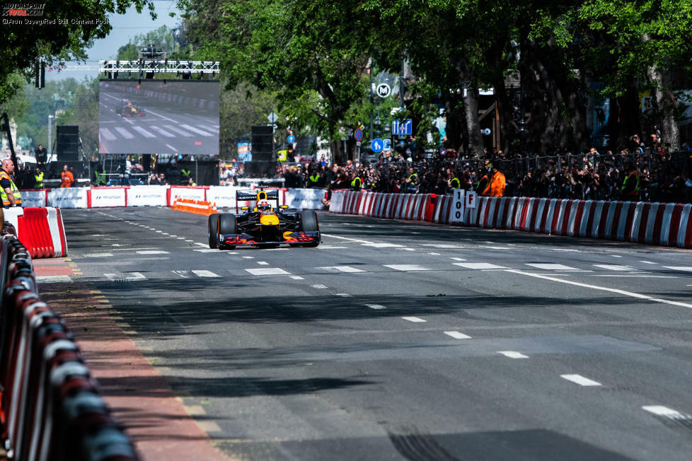 Max Verstappen, RB7-Showcar