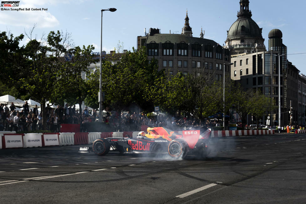 Max Verstappen, RB7-Showcar