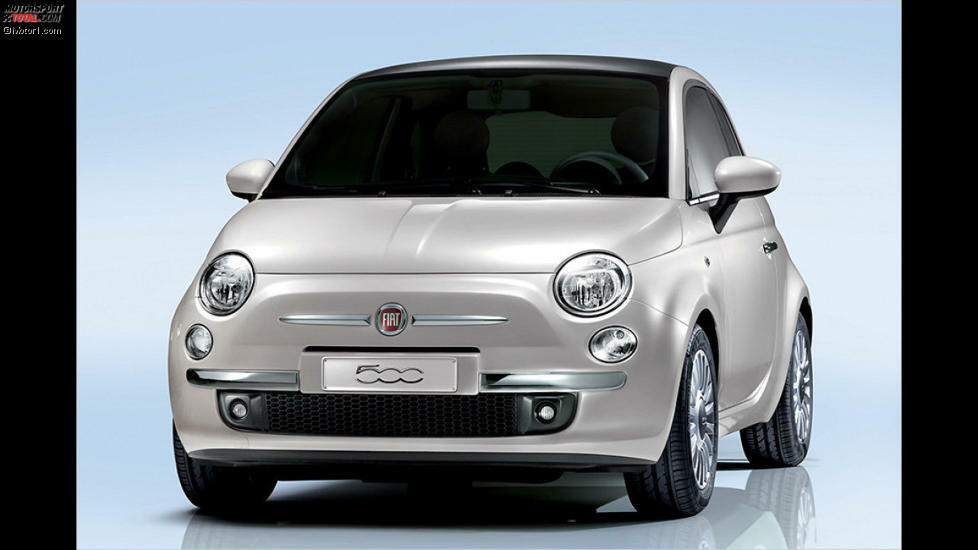 Der neue Fiat 500 von 2007 ist für uns der schönste Kleinstwagen auf dem Markt. Seine Außenoptik ist ein Beispiel für geglücktes Retro-Design: Anklänge an das historische Auto sind deutlich, und doch sieht das Modell neu aus. Unser Bild zeigt die Vor-Facelift-Version, denn durch die Umgestaltung 2015 verlor die Optik etwas Charme