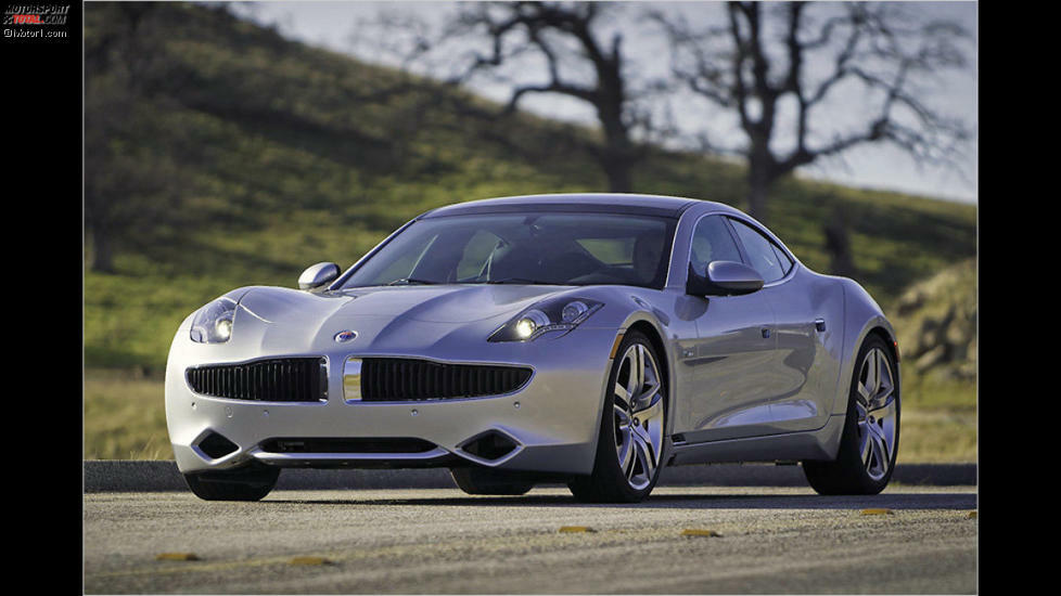 Der aus Dänemark stammende Designer Henrik Fisker entwarf viele schöne Autos, hier war er mal in eigener Sache tätig. Der Karma war das erste Modell von Fisker Automotive und kam 2011 auf den Markt. Die wunderbar elegante Limousine hatte einen 408 PS starken Plug-in-Hybridantrieb. Hatte, denn Fisker ging 2013 in Insolvenz.