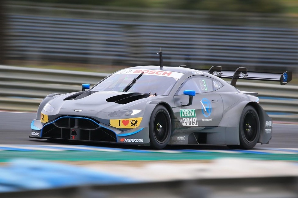 Die besten Fotos der Testpremiere des Aston Martin Vantage DTM von R-Motorsport in Jerez
