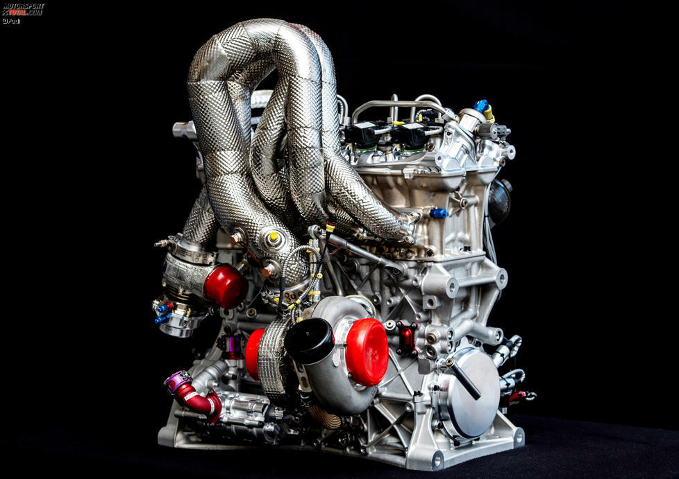 Audi lüftet das Geheimnis um den neuen Turbomotor für die DTM-Ära ab 2019: Der neue Zwei-Liter-Vierzylinder-Motor liefert über 610 PS Leistung und wiegt nur 85 Kilogramm. Zum Vergleich zeigen wir den alten ...