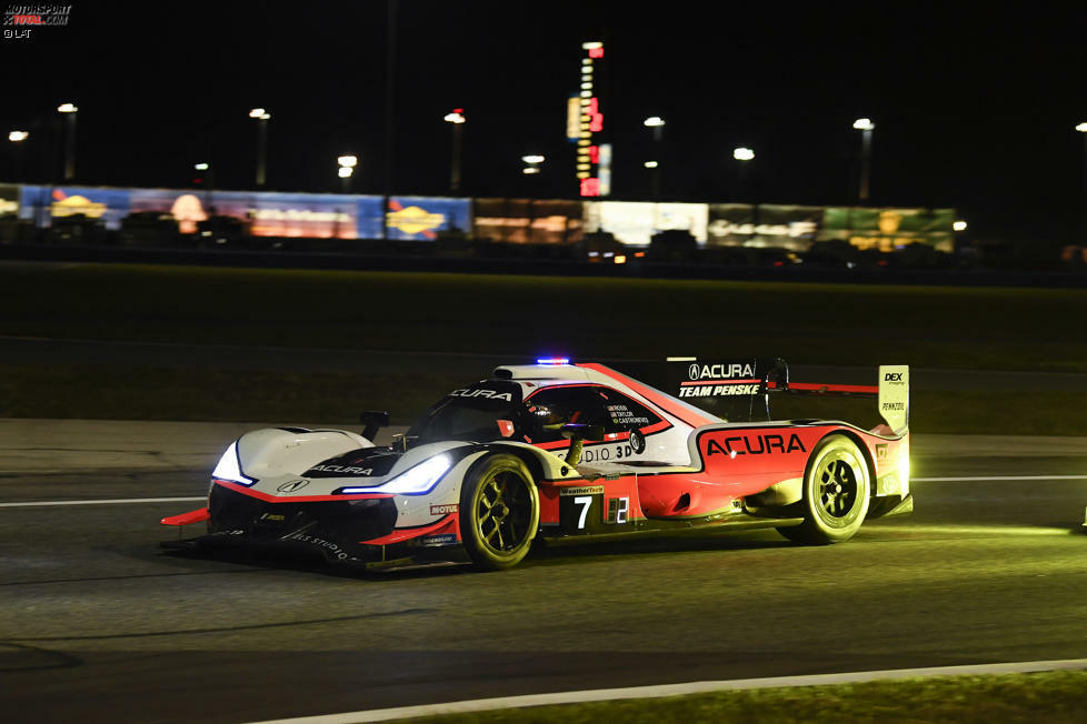 Penske-Acura #7 (R. Taylor/Castroneves/Rossi) - Erinnerung an: Comptech Racing. Ironie des Schicksals: Einer von Johnstones Mitfahrern war Wayne Taylor, der Vater von Acura-Pilot Ricky Taylor, aber auch gleichzeitig auch Konkurrent mit dem Cadillac #10 (van der Zande/J. Taylor/Alonso/Kobayashi) ist.