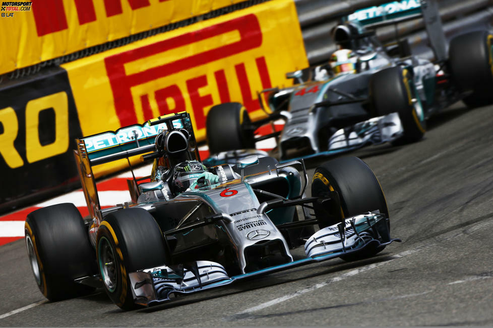2014 beginnt die Mercedes-Ära. Vor allem dank der neuen Hybridmotoren gewinnen Lewis Hamilton und Nico Rosberg in der Frühphase der Saison in Malaysia, Bahrain, China, Spanien und Monaco. Ohne ein Motorenproblem von Hamilton hätte man wohl auch beim Auftakt in Australien bereits einen Doppelsieg gefeiert.