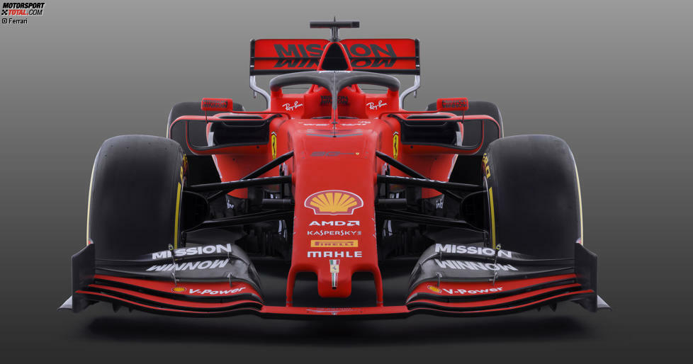 Die Rote Göttin wurde in Maranello enthüllt. Der neue Bolide von Sebastian Vettel und Charles Leclerc hört auf den Namen SF90, aufgrund des 90. Firmenjubiläums von Ferrari 2019.