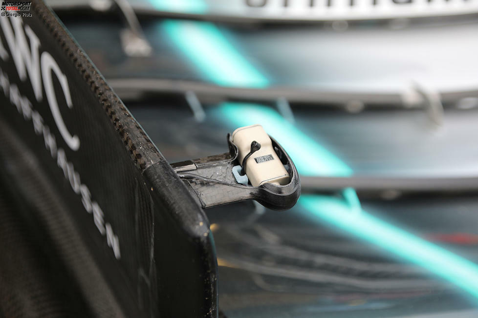 Mercedes W10: Sensor am Frontflügel