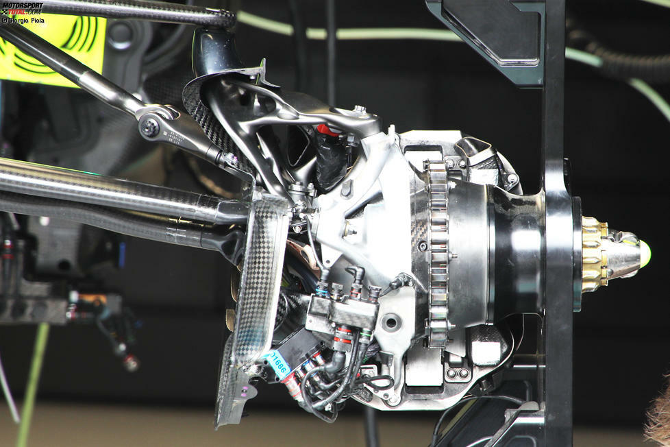 Mercedes W10: Bremsanlage