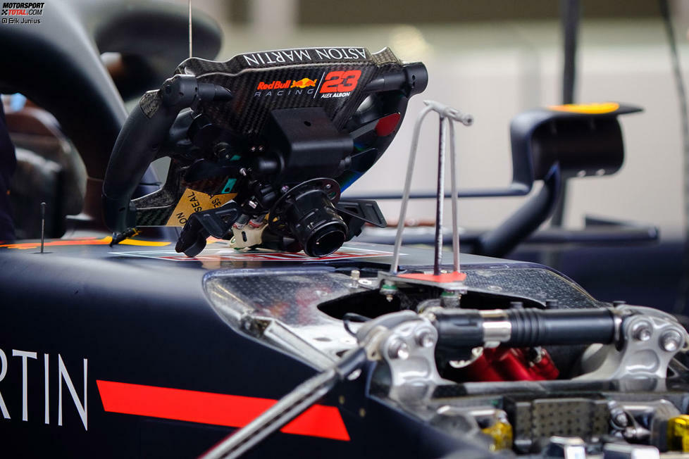 Red Bull RB15: Lenkrad