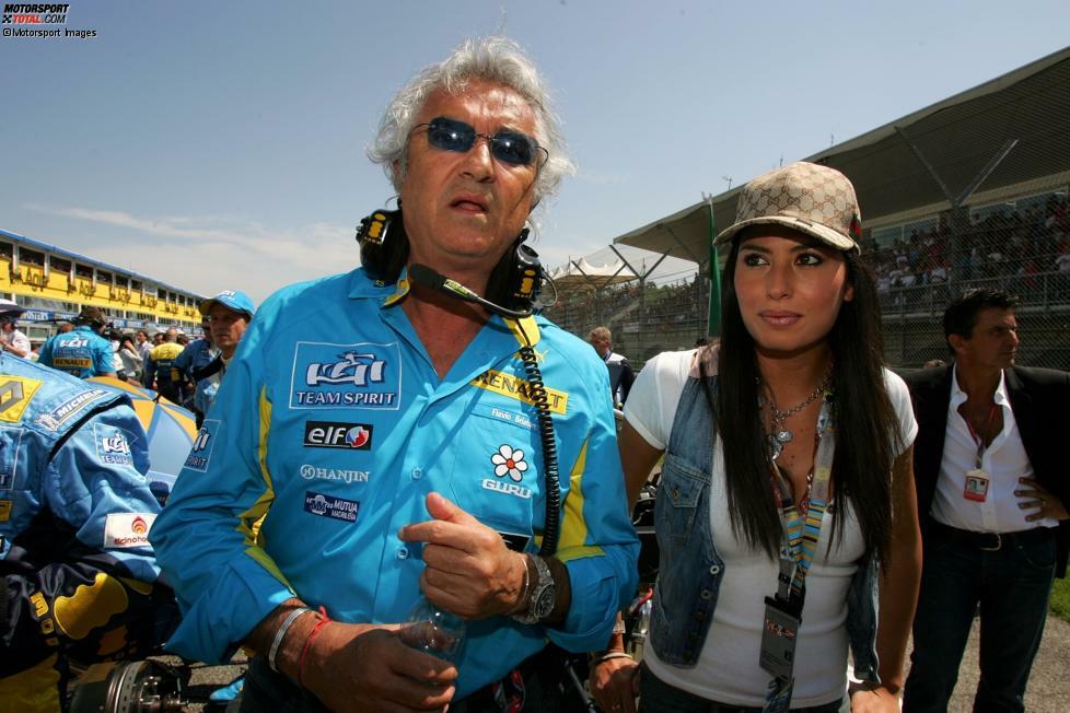 Er hatte sie alle: Der langjährige Formel-1-Teamchef Flavio Briatore pflegte sein Playboy-Image auch durch Beziehungen zu Supermodels wie Heidi Klum (mit der er eine Tochter hat) oder Naomi Campbell. 2008 heiratete er Elisabetta Gregoraci, wieder ein Model. Der gemeinsame Sohn kam 2010 zur Welt. Die Ehe hielt bis vor wenigen Monaten.