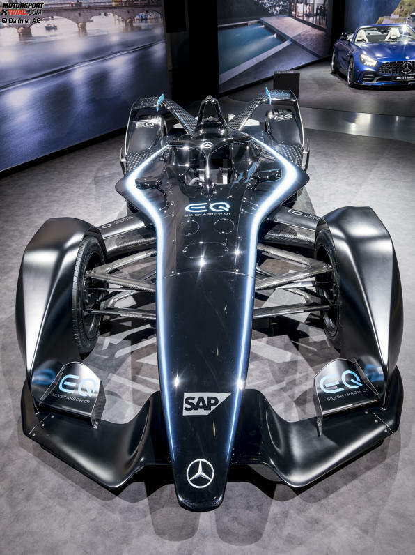 Mercedes-Benz EQ Silver Arrow 01