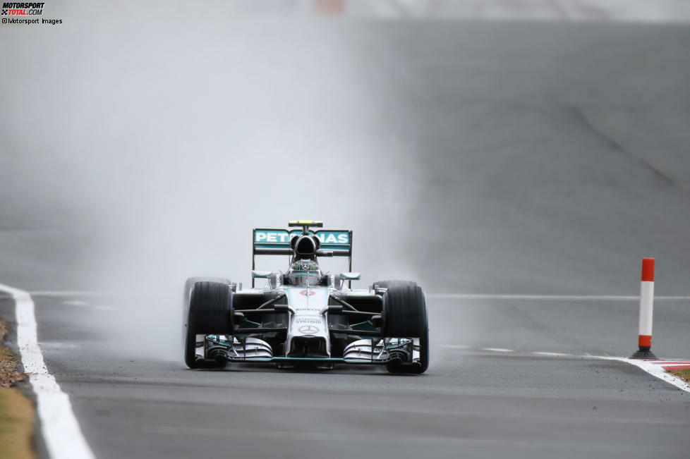 2. Großbritannien 2014, Nico Rosberg vor Sebastian Vettel - 1,620 Sekunden: Lewis Hamilton wähnt sich im Nassen schon auf Pole, doch der Regen stoppt kurz vor Ende und ermöglicht im letzten Sektor schnellere Zeiten. Rosberg verbessert sich, Hamilton glaubt nach einem schlechteren ersten Sektor nicht mehr daran und hört auf. Ein Fehler!