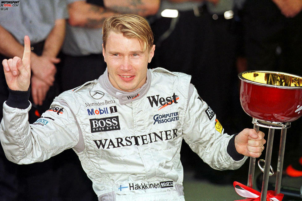 Immerhin: 1992 läuft es besser, und 1993 wechselt Häkkinen zu McLaren. Mit dem Team gewinnt er bis zu seinem Karriereende 2001 insgesamt 20 Rennen und wird 1998 und 1999 zweimal Weltmeister.