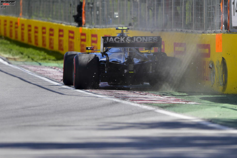 Es kommt, was kommen muss: Der Haas VF-19 schlägt hinten rechts an der Bande an...