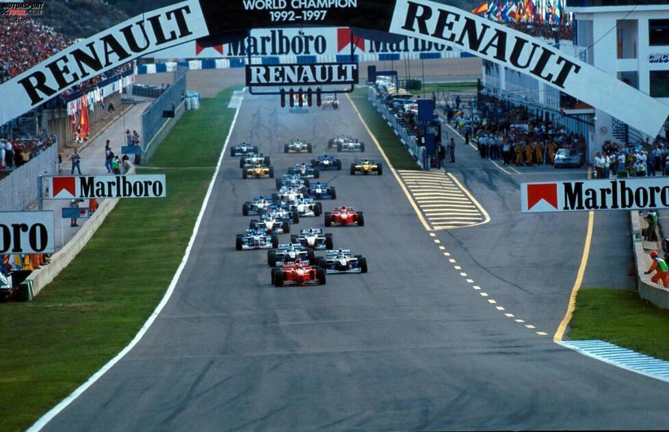Das bislang knappste Qualifying der Geschichte findet aber außerhalb unseres Zeitraumes statt: Beim WM-Finale in Jerez 1997 fahren die Titelrivalen Jacques Villeneuve und Michael Schumacher sowie Heinz-Harald Frentzen die exakt gleiche Zeit - also gleich drei Piloten. Einmalig in der Formel 1. Am Ende wird Villeneuve Weltmeister.