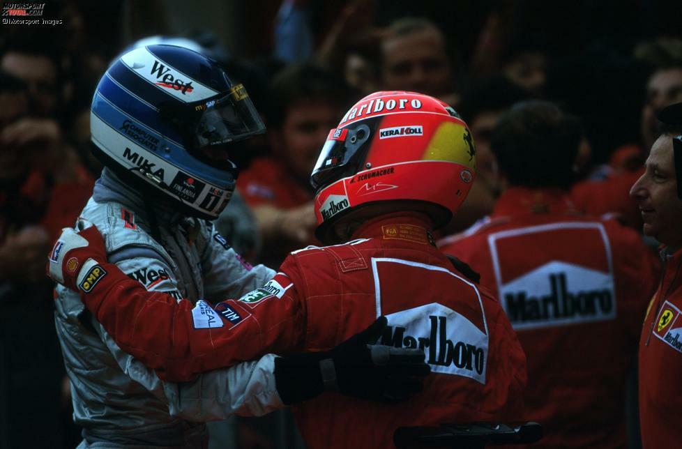 10. Japan 2000, Michael Schumacher vor Mika Häkkinen - 0,009 Sekunden: Im Duell der beiden Erzrivalen hat Schumacher 2000 die besseren Karten. Nach der engen Poleposition am Samstag siegt er auch im Rennen vor dem McLaren-Piloten und krönt sich damit erstmals für Ferrari zum Weltmeister.