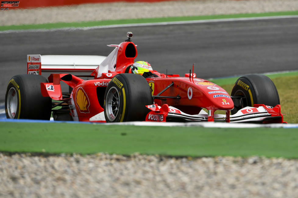 Der Ferrari F2004 von Michael Schumacher aus der Saison 2004, pilotiert im Rahmenprogramm des Deutschland-Grand-Prix 2019 von Mick Schumacher.