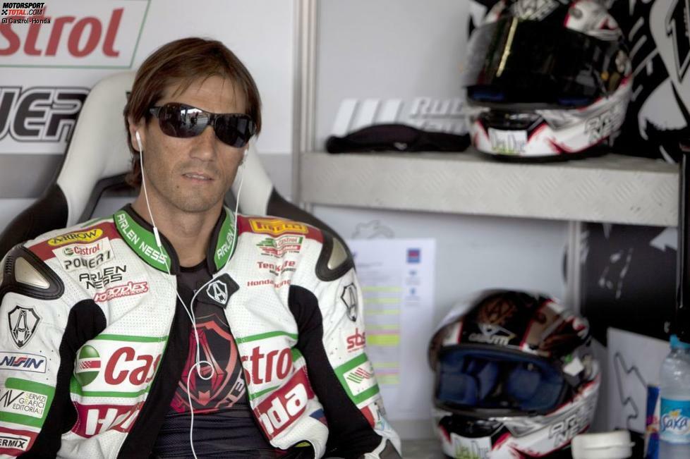 2004: Ruben Xaus (D'Antin-Ducati). Der Spanier kam von der Superbike-WM in die Königsklasse und überzeugte im ersten Jahr mit einem Podium und WM-Rang elf. 2006 kehrte er wieder in die WSBK zurück und beendete 2011 seine Karriere.