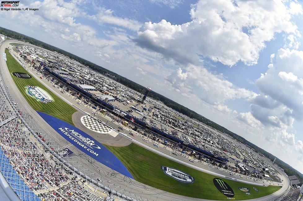 #3: Michigan International Speedway in Brooklyn (2 Meilen) - 206,558 mph (332,352 km/h)