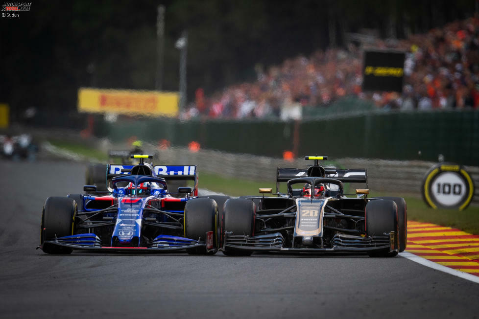 Kevin Magnussen (4): Es sah so gut aus, als er zu Beginn hinter Grosjean auf P7 lag. Aber kaum war Perez an ihm vorbei, fielen die Reifen aus dem Fenster und Magnussen wurde binnen weniger Runden auf P11 durchgereicht. Ob das mehr an ihm lag oder am Auto? Schwer zu sagen. Grosjean hätte er für eine 3 knacken müssen.