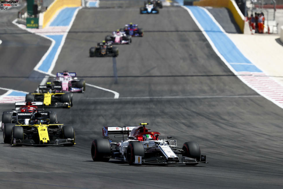 Antonio Giovinazzi (4): Der Alfa-Italiener war neben Gasly der einzige Fahrer auf den weichen Reifen, und er wurde dafür gnadenlos bestraft. Das ist schade, denn mit dem Q3-Einzug im Qualifying, vor Teamkollege Räikkönen, hatte er eine starke Leistung abgeliefert. Was ihm noch fehlt, ist die Konstanz.