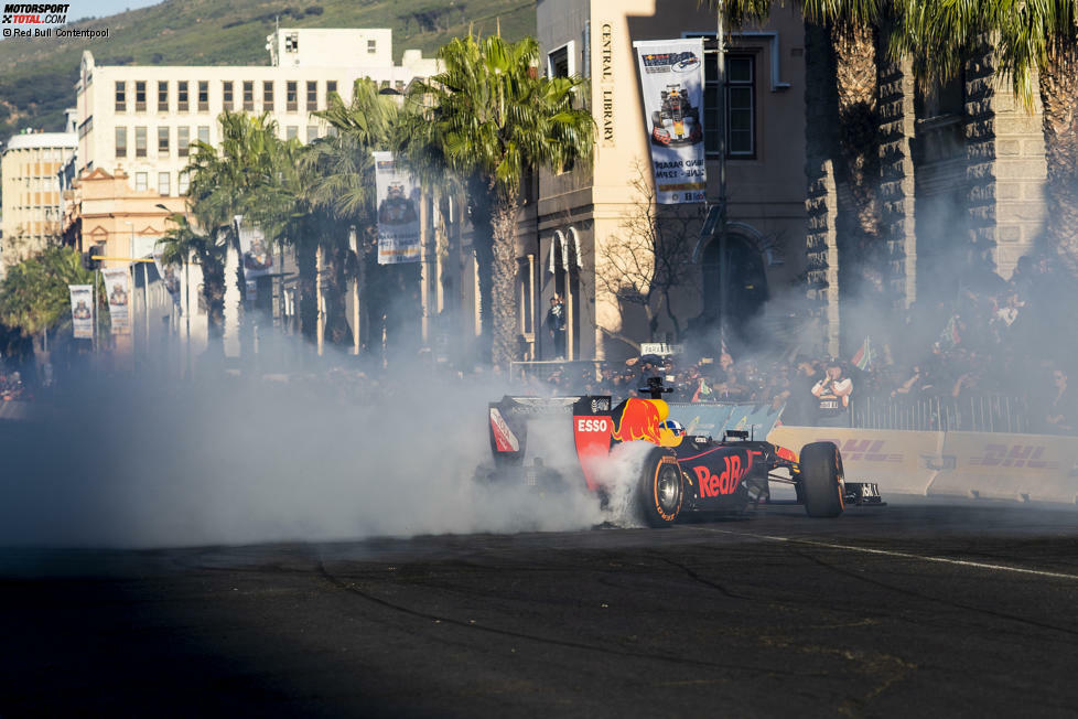 ... zumindest ein wenig Formel-1-Flair konnte Red Bull mit Coulthard verbreiten.