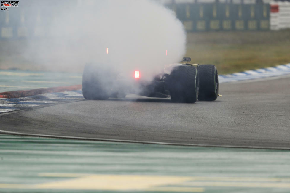 Daniel Ricciardo (4): Blasse Vorstellung des Renault-Piloten. Hatte im Qualifying Pech, dass er bei 0,033 Sekunden zwischen P8 und P13 am falschen Ende lag. Im Rennen ging es aber nicht nach vorne, bis sein Fahrzeug spektakulär den Geist aufgab.