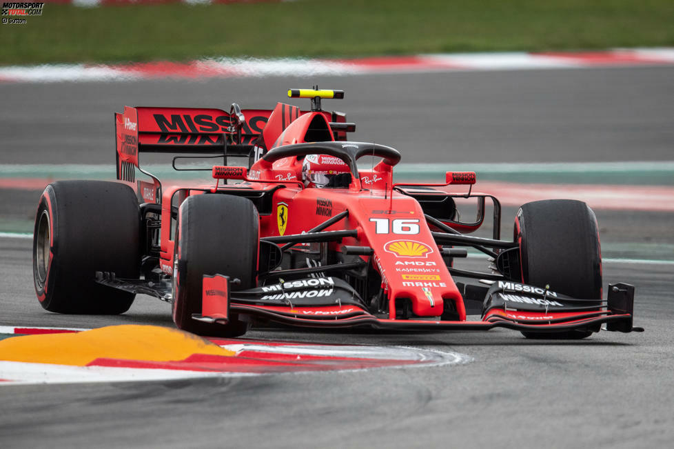 Charles Leclerc (3): Nach Baku passiert es dem Shooting-Star zum zweiten Mal, dass er einen Grand Prix schon im Qualifying wegschmeißt. Der Ritt über die Randsteine in Q2 war so hart, dass seine lädierte Aerodynamik in Q3 kein Top-Ergebnis zuließ. Ein Manko, das er im Rennen nicht wettmachen konnte.