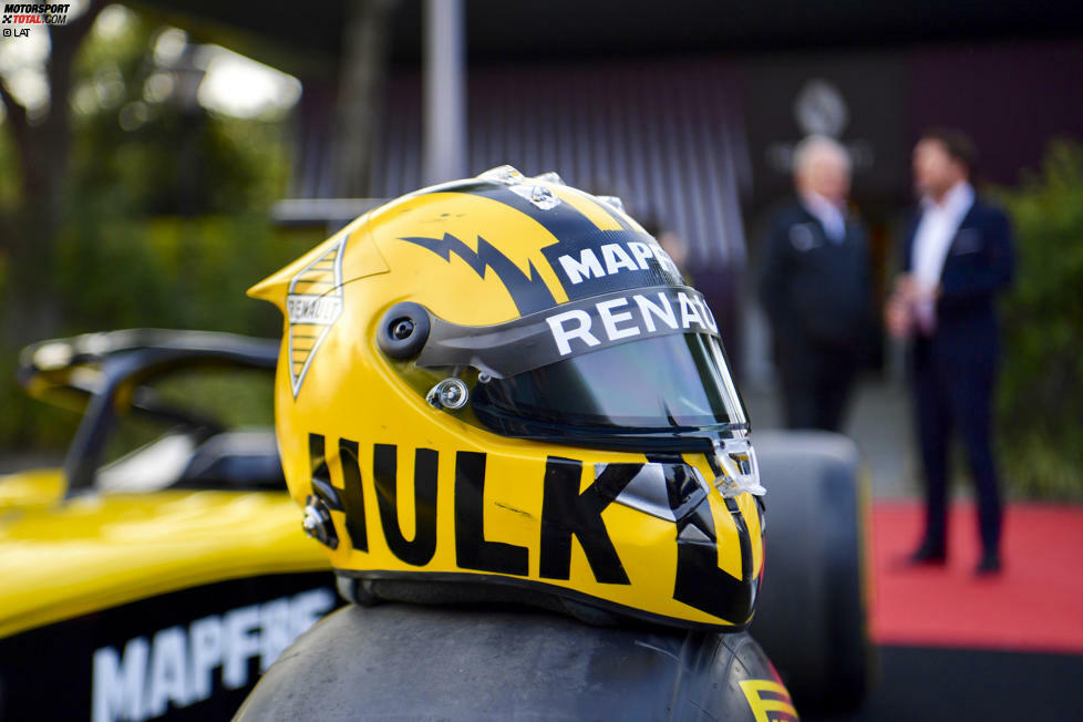 Auch Nico Hülkenberg (Renault) hat sich für ein Retro-Design entschieden. Der Deutsche hat zwar an seinen ursprünglichen Farben Gelb und Schwarz festgehalten, jedoch etwas modifiziert. 
