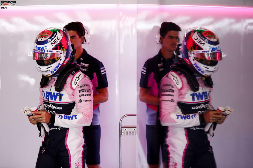 Und auch Racing-Point-Pilot Sergio Perez hat sein ursprüngliches Helmdesign für das dritte Saisonrennen abgeändert. Er fährt zwar mit einem überwiegend pinken Helm ...