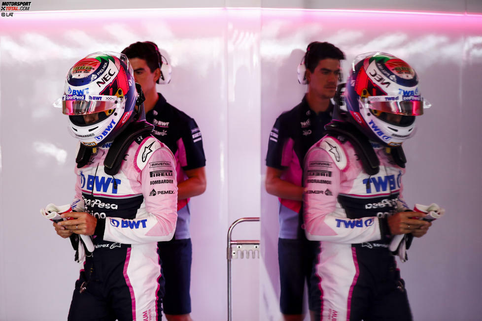 Und auch Racing-Point-Pilot Sergio Perez hat sein ursprüngliches Helmdesign für das dritte Saisonrennen abgeändert. Er fährt zwar mit einem überwiegend pinken Helm ...