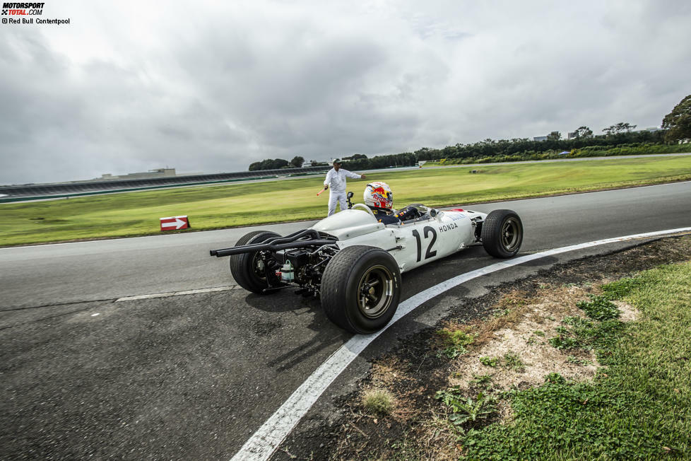 ... auf der Honda-Teststrecke in Tochigi saß er am Steuer des Honda RA272 aus der Saison 1965.