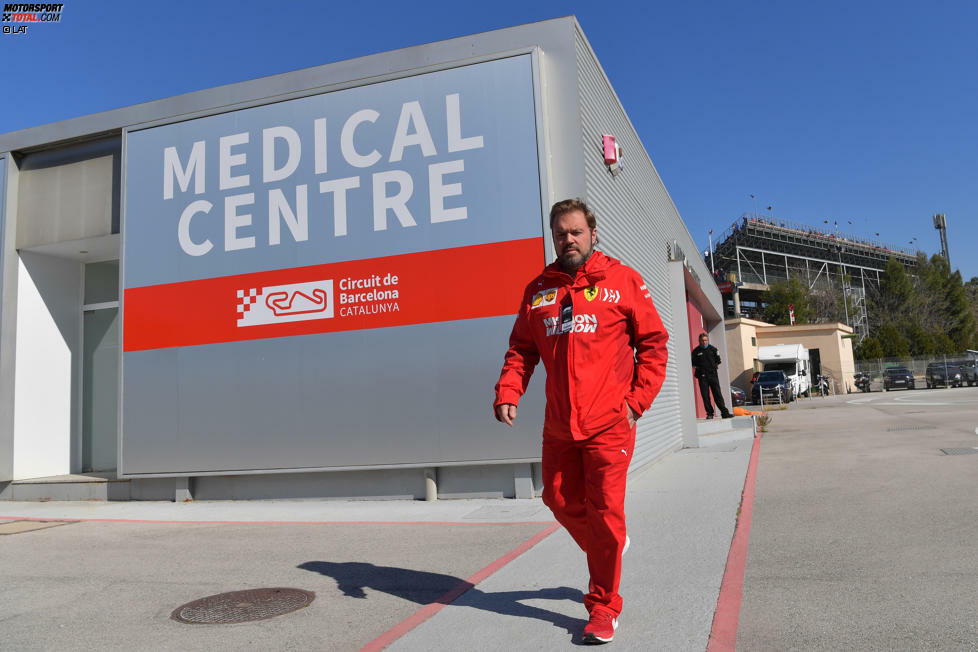 Der Besuch im Streckenhospital ist für Unfallfahrer obligatorisch, aber die Ärzte konnten bei Vettel keine Verletzung feststellen. Glück gehabt!