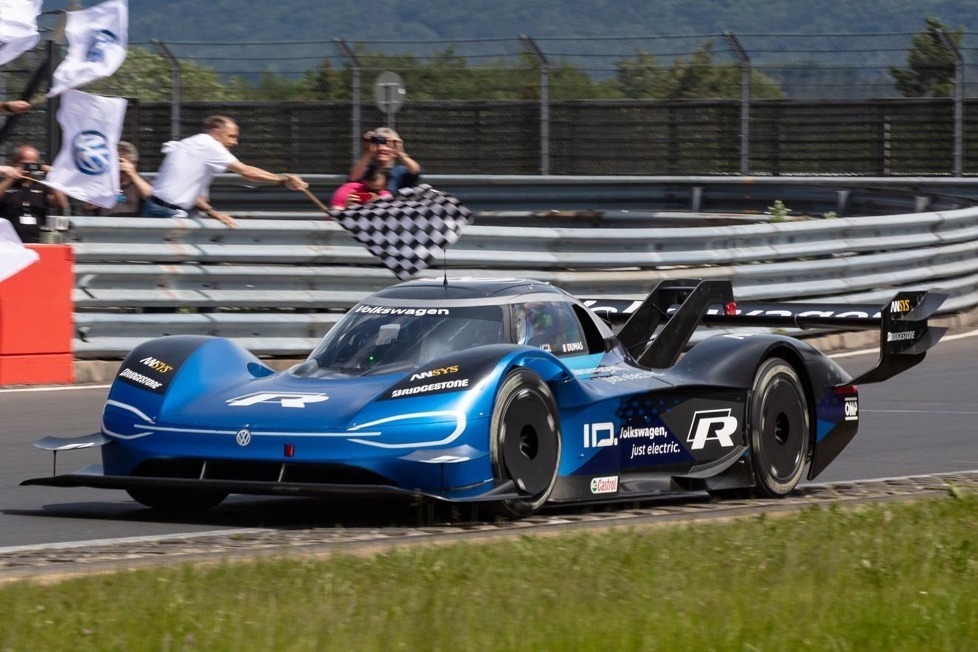 Die besten Fotos der Rekordfahrt von Romain Dumas im Volkswagen ID.R auf der Nürburgring-Nordschleife