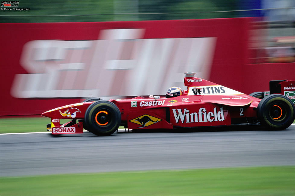 Vergessene Jahre: 1998 und 1999 tritt Williams im Rot des neuen Hauptsponsors Winfield an, doch Fahrern wie Heinz-Harald Frentzen ...