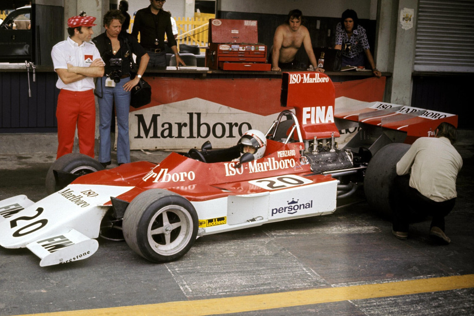 Beginnend mit dem FW01 im Jahr 1974 liefert diese Übersicht alle Formel-1-Autos aus der langen und erfolgreichen Geschichte des Williams-Teams zum Durchklicken